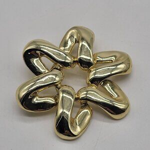 VTG Gold Tone Twisted Star Flower Pin Brooch